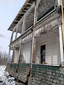 foundation in rear of building